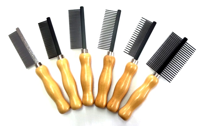 Pet Beauty K�mme mit Holzgriff